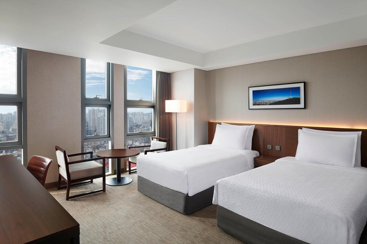 Four Points By Sheraton Josun, Station