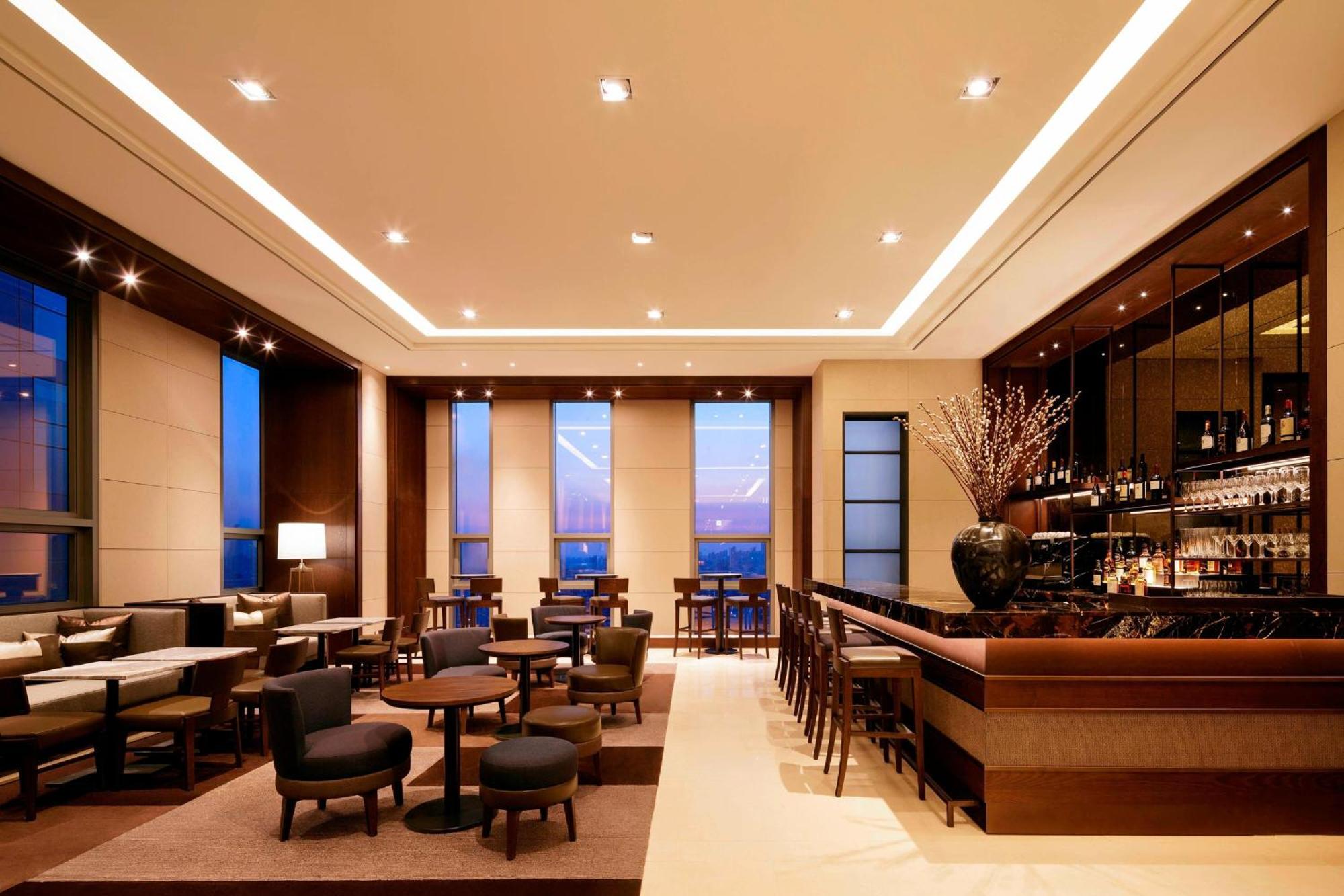 Four Points By Sheraton Josun, Station Hotel